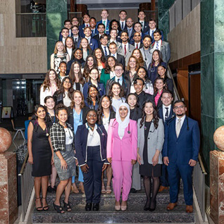 Group picture of first-year medical students at the Stethoscope Ceremony in Minnesota