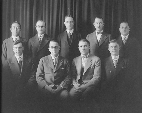 Historical photo of the section of Dental Surgery in the early 1900s